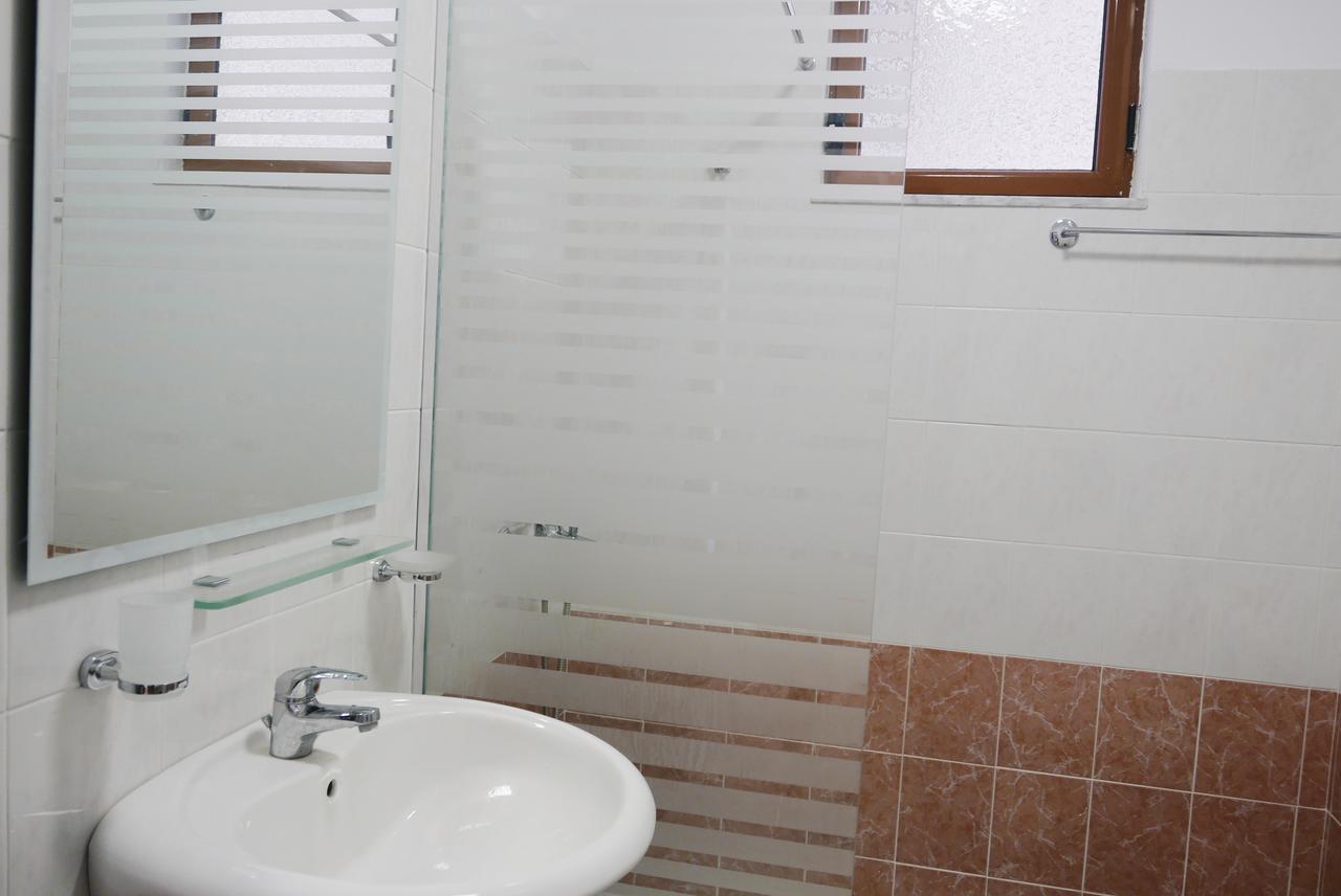 Victoria's Sea-Cret Apartment Sarandë Exterior foto